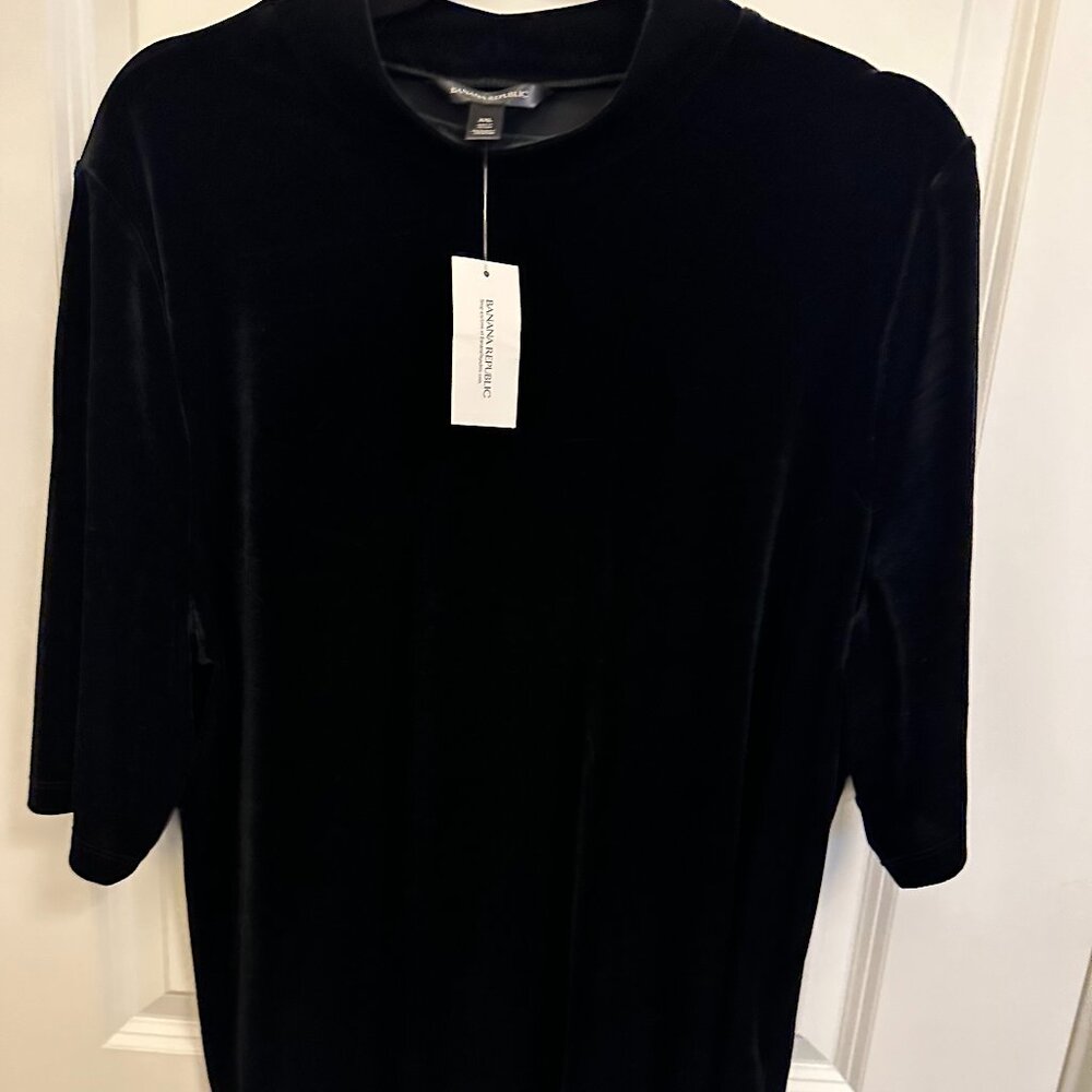 NWT Banana Republic Mock Neck Velvet Top (Black: XXL)